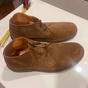 Astorflex Classic Suede Chukka Boots in Chestnut Brown
